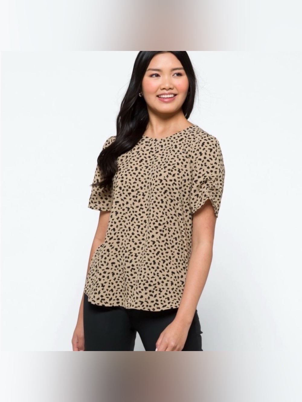 Women’s Short Sleeve Beige Animal Print Blouse - M